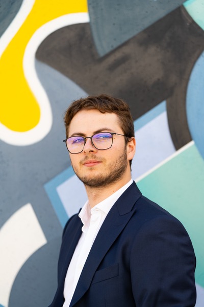 TOM ROUSSEAU