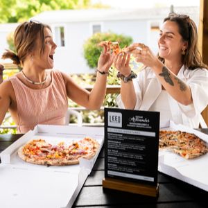 leeo pizza camping 2